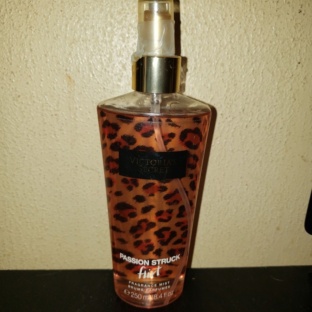VS Body Spray 8.2 ounce